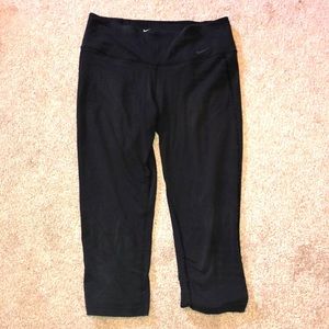Nike DriFit crop leggings size S